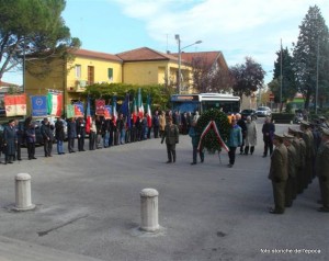 POSA DELLA CORONA DI ALLORO ALL'INTERNATO IGNOTO NOVEMBRE